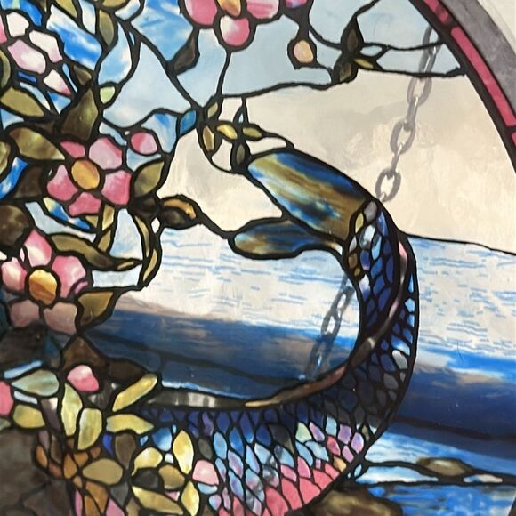 MFA, Boston Glass Water Lillies & Koi Round
Diameter Suncatcher Metal Frame - Picture 6 of 17